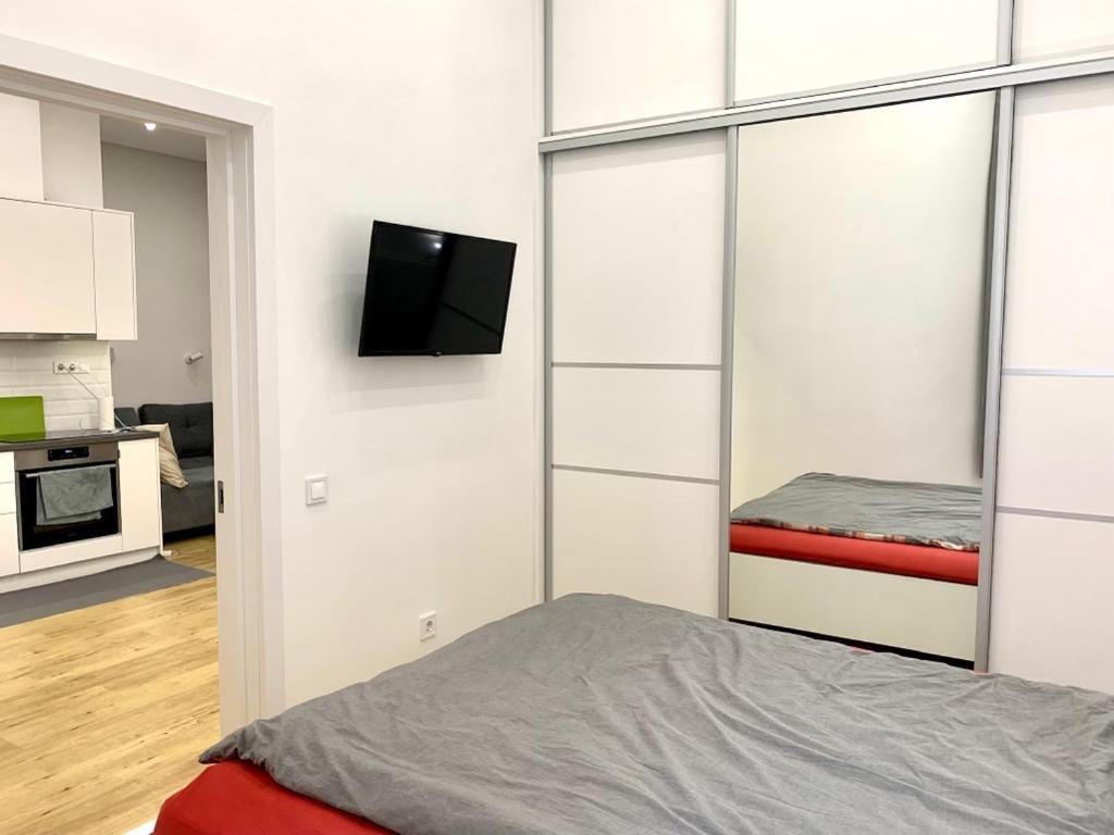 Colton Paulay Apartment Budapest