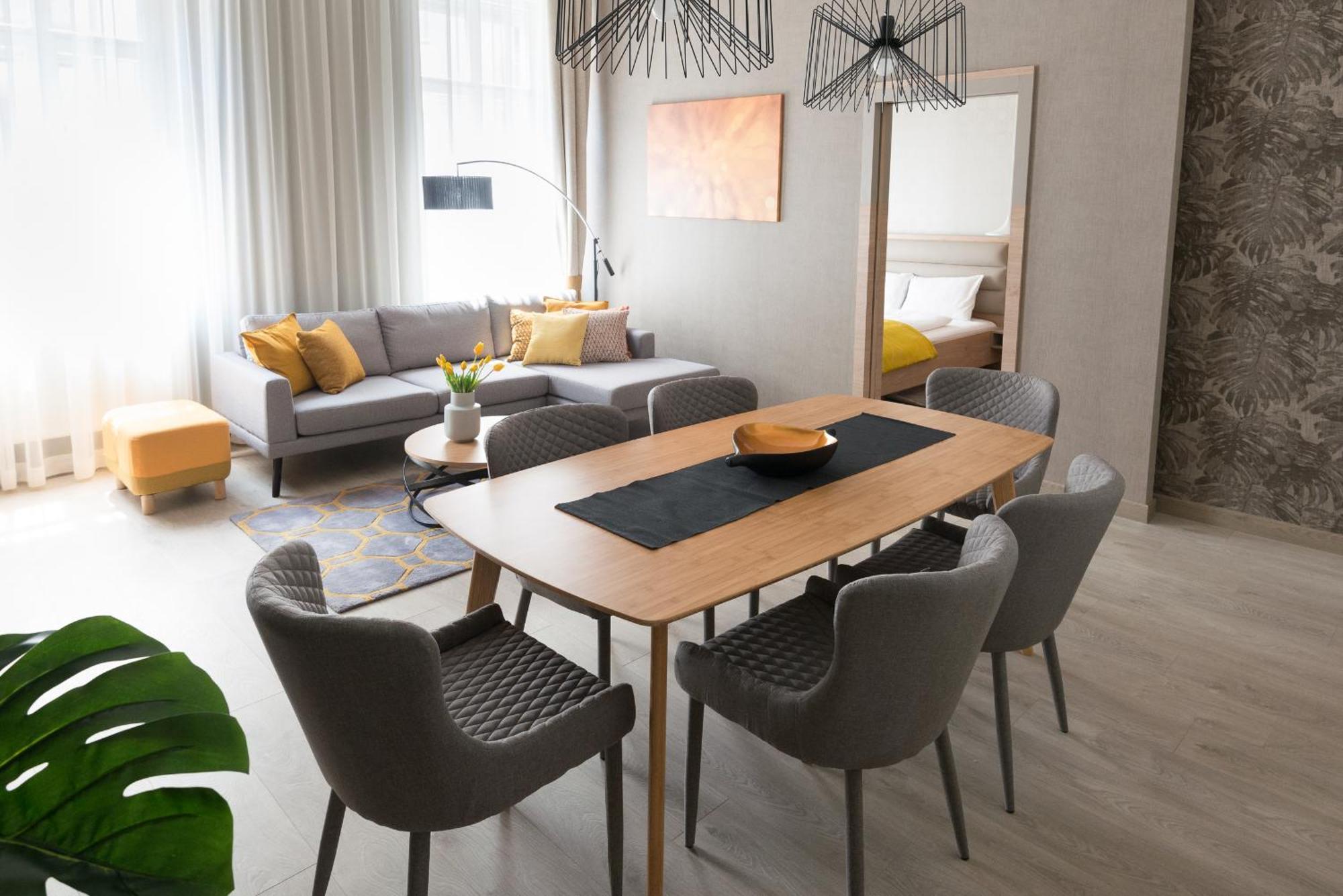 Apartment Colton Paulay *