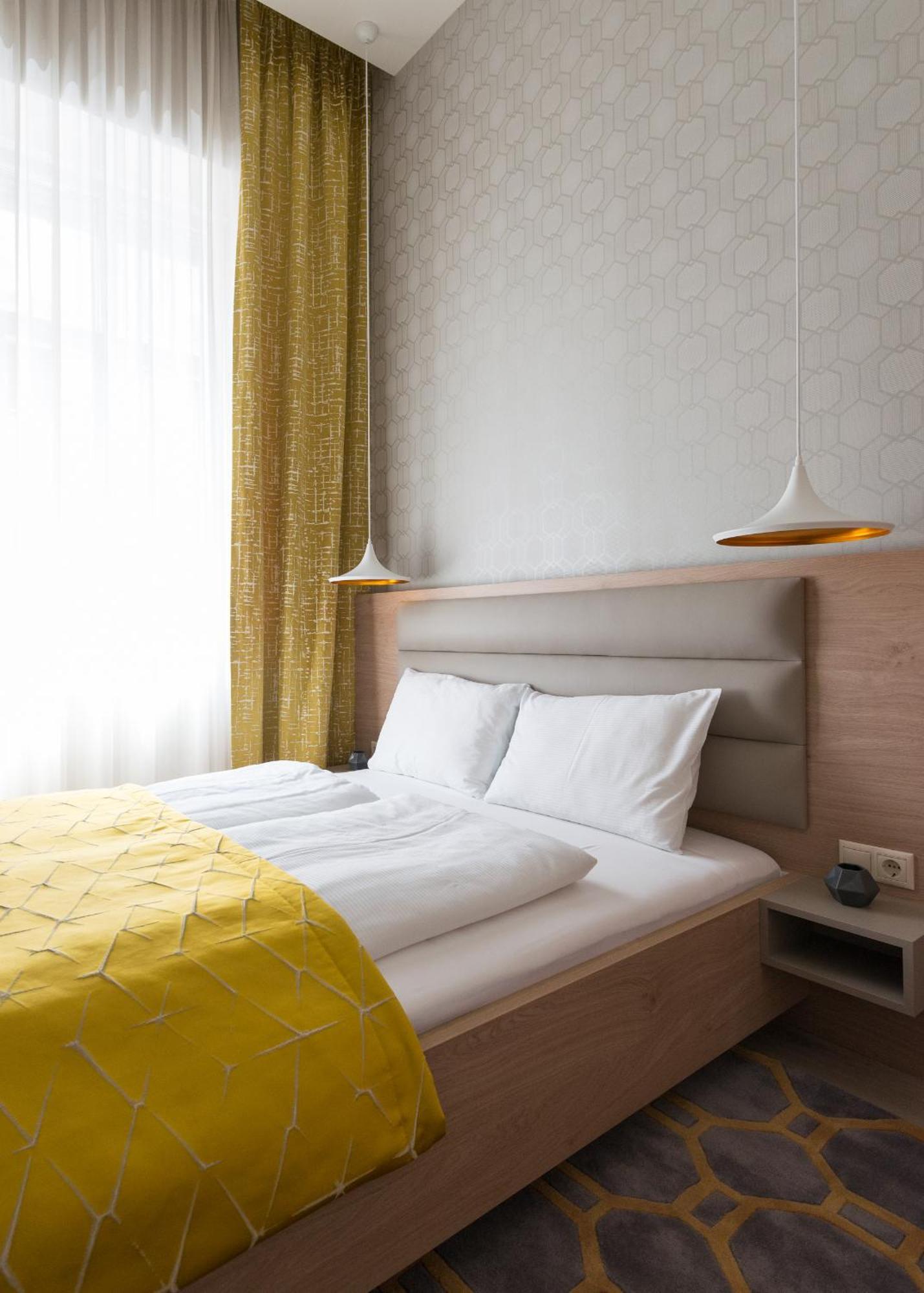 Colton Paulay Apartment Budapest